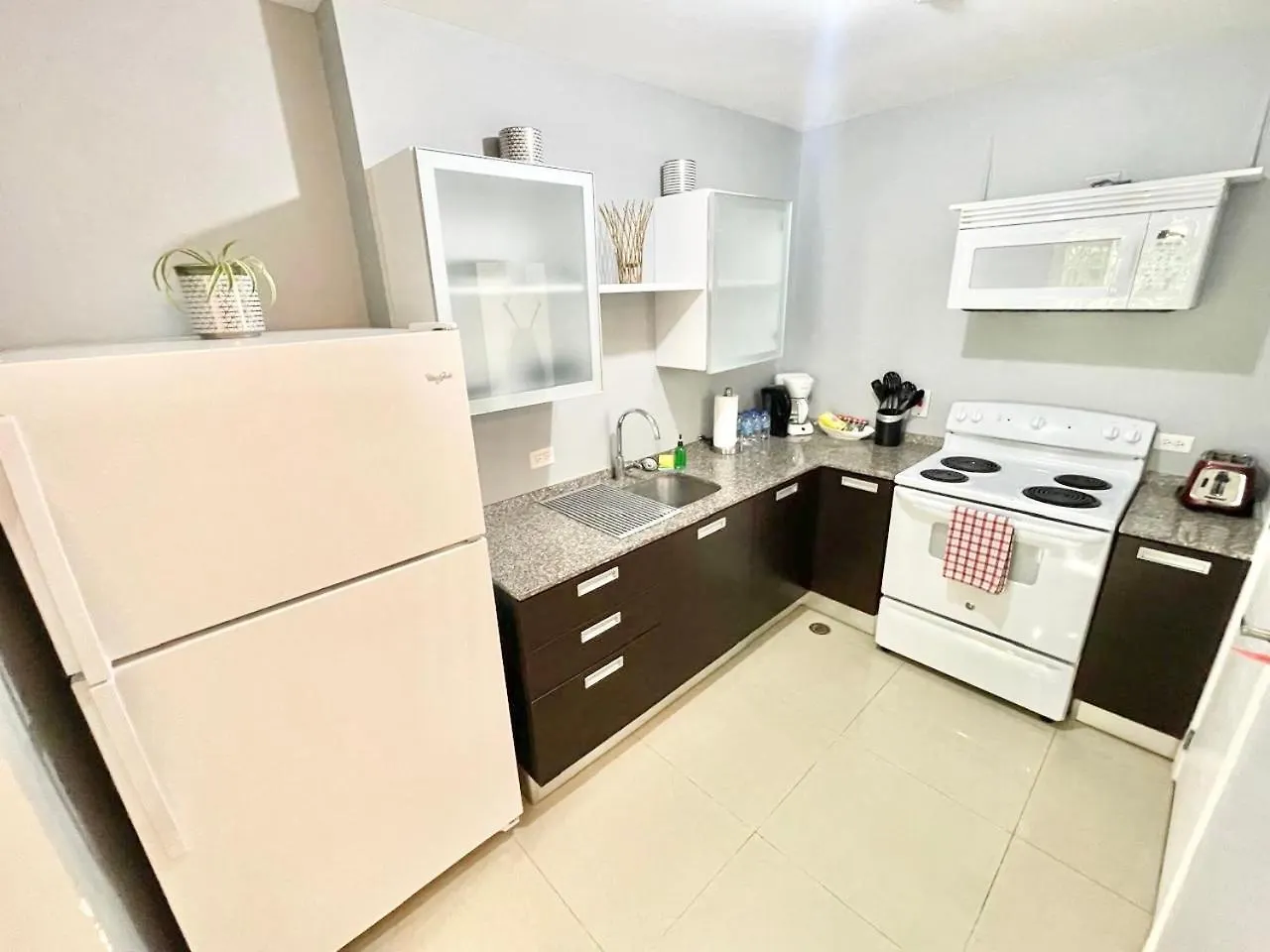 Dom wakacyjny Modern 3 Bedroom Condo In Private Community #8 Petit Valley